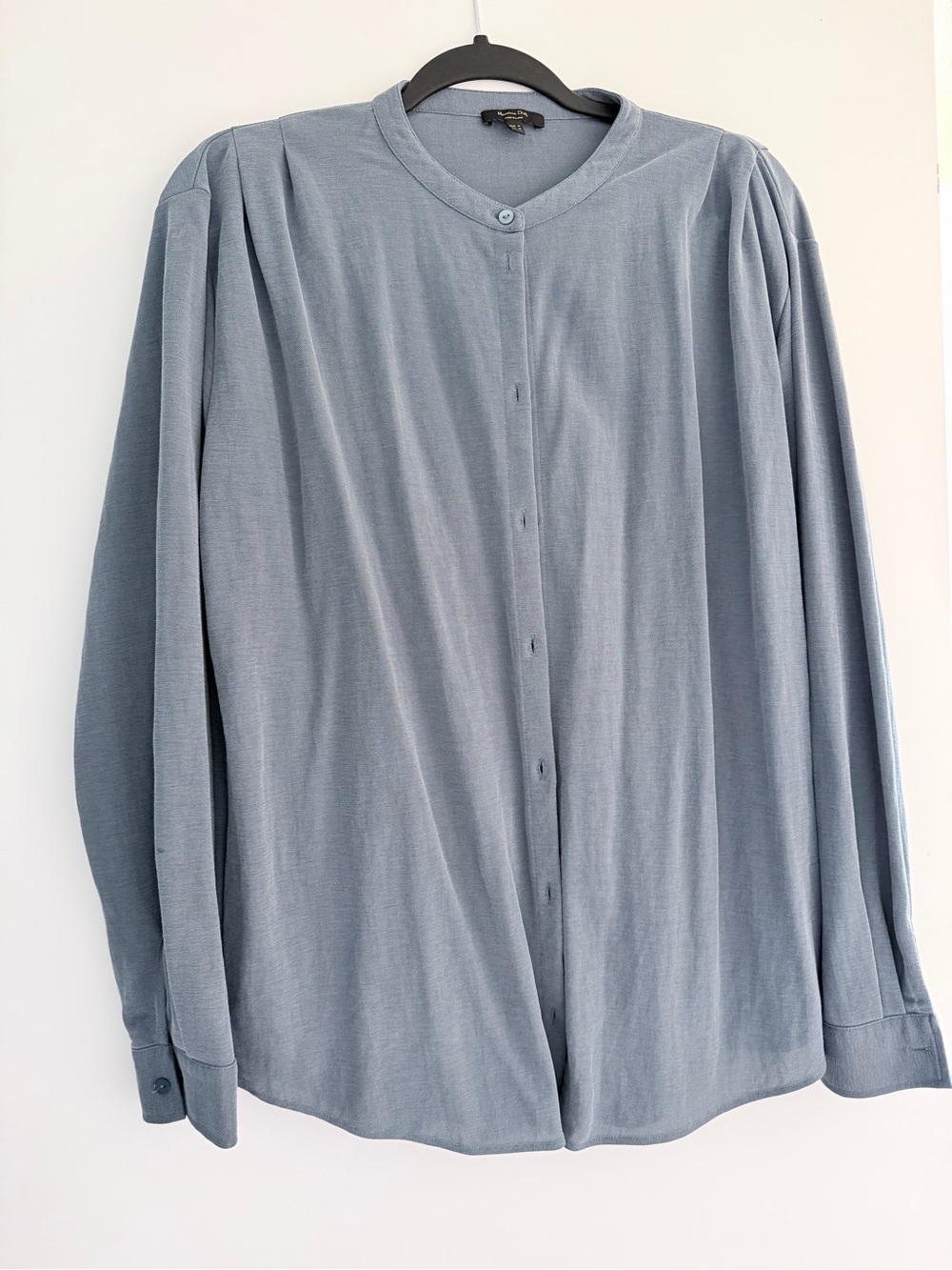 Casual Button-Front Shirt in Light Blue